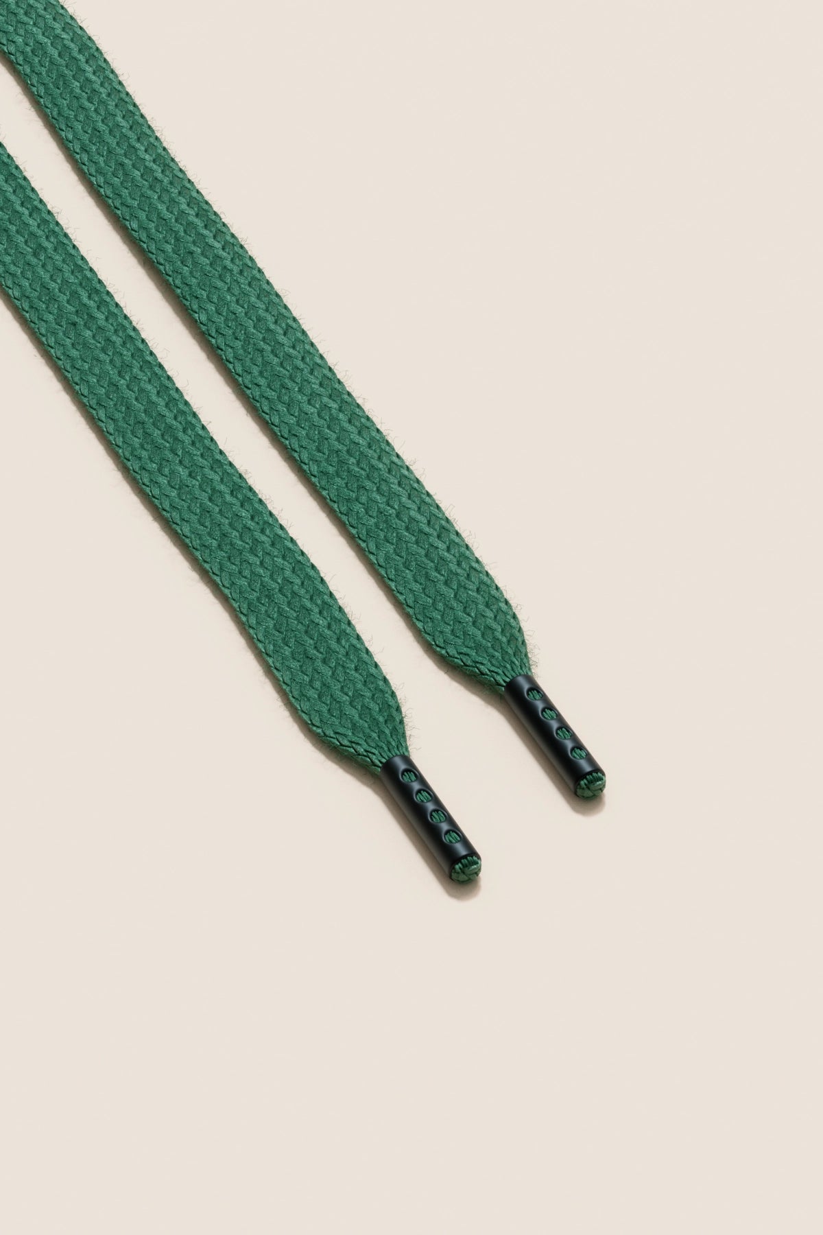 Senkels Hunter Green Sneaker Shoelaces with Black Matte Aglets